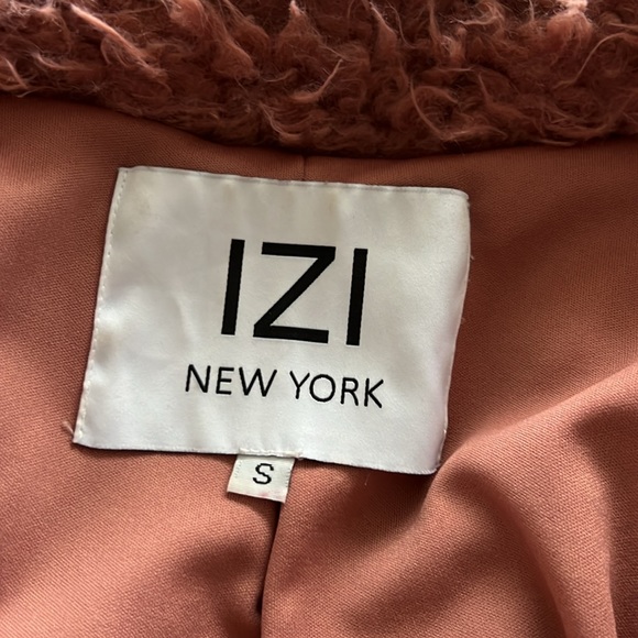 IZI New York Teddy Sweater Jacket - Picture 10 of 11